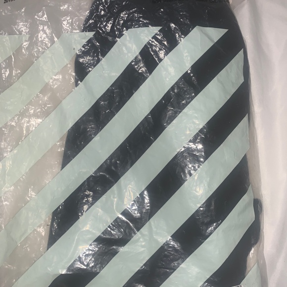 OFF WHITE AIRPORT TAPE SWEATPANTS MENS SIZE XXS - Picture 7 of 8